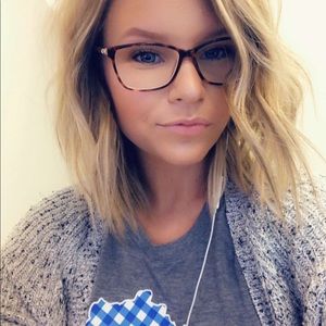 Meet your Posher, Kasey